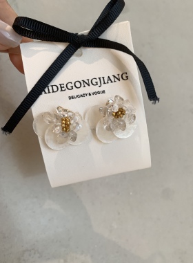 0326新品Atelier Koa 日本手工制作天然贝壳水晶花朵度假风耳环