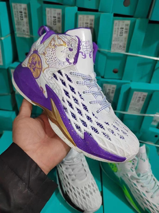 防滑耐磨透气男女实战学生运动兰球鞋（曼巴战神）