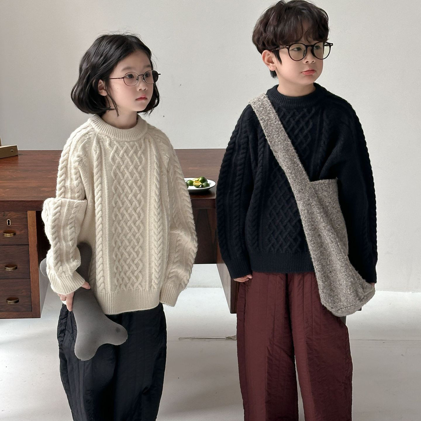 女童毛衣套头小女孩针织衫冬季新款麻花纯色休闲男童长袖上衣兄妹