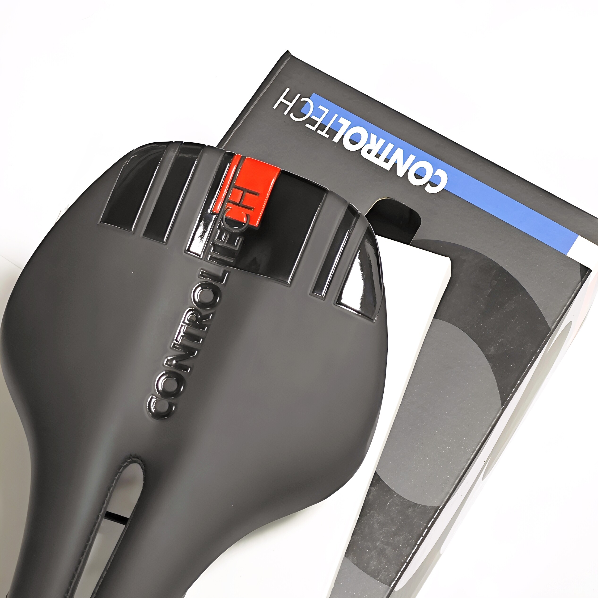 Controltech自行车坐垫，公路车折叠车山地车超轻高端坐垫。