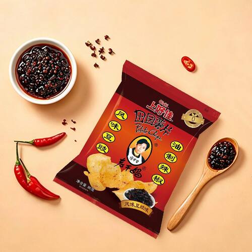 上好佳老干妈联名田园薯片风味豆豉味80g休闲零食膨化鸡油辣椒味