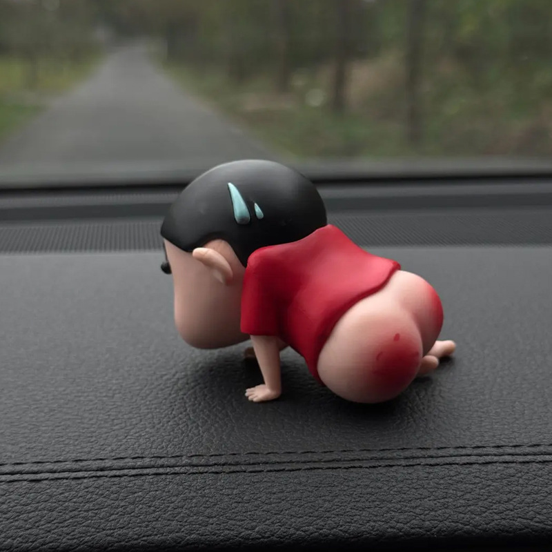 光屁股蜡笔小新车载摆件中控台