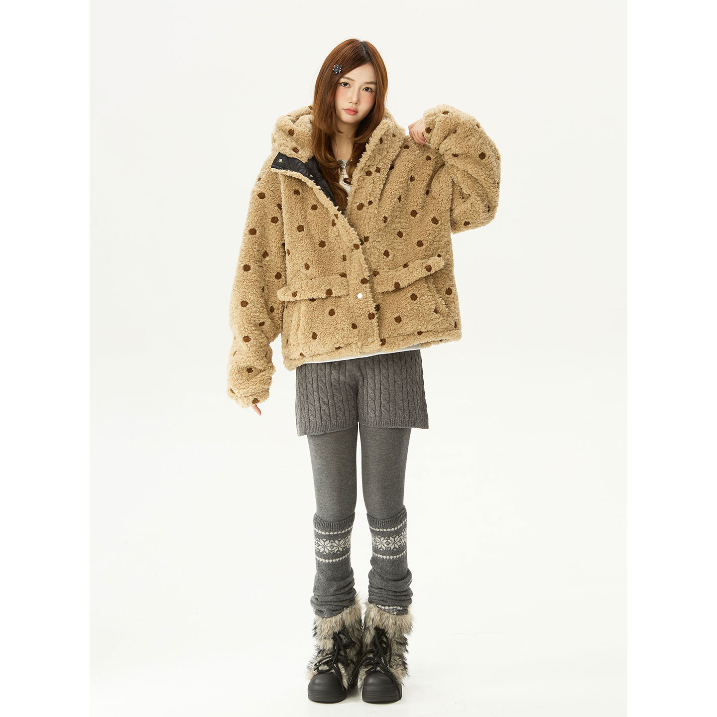 点羊羔毛外套女短款连帽上衣