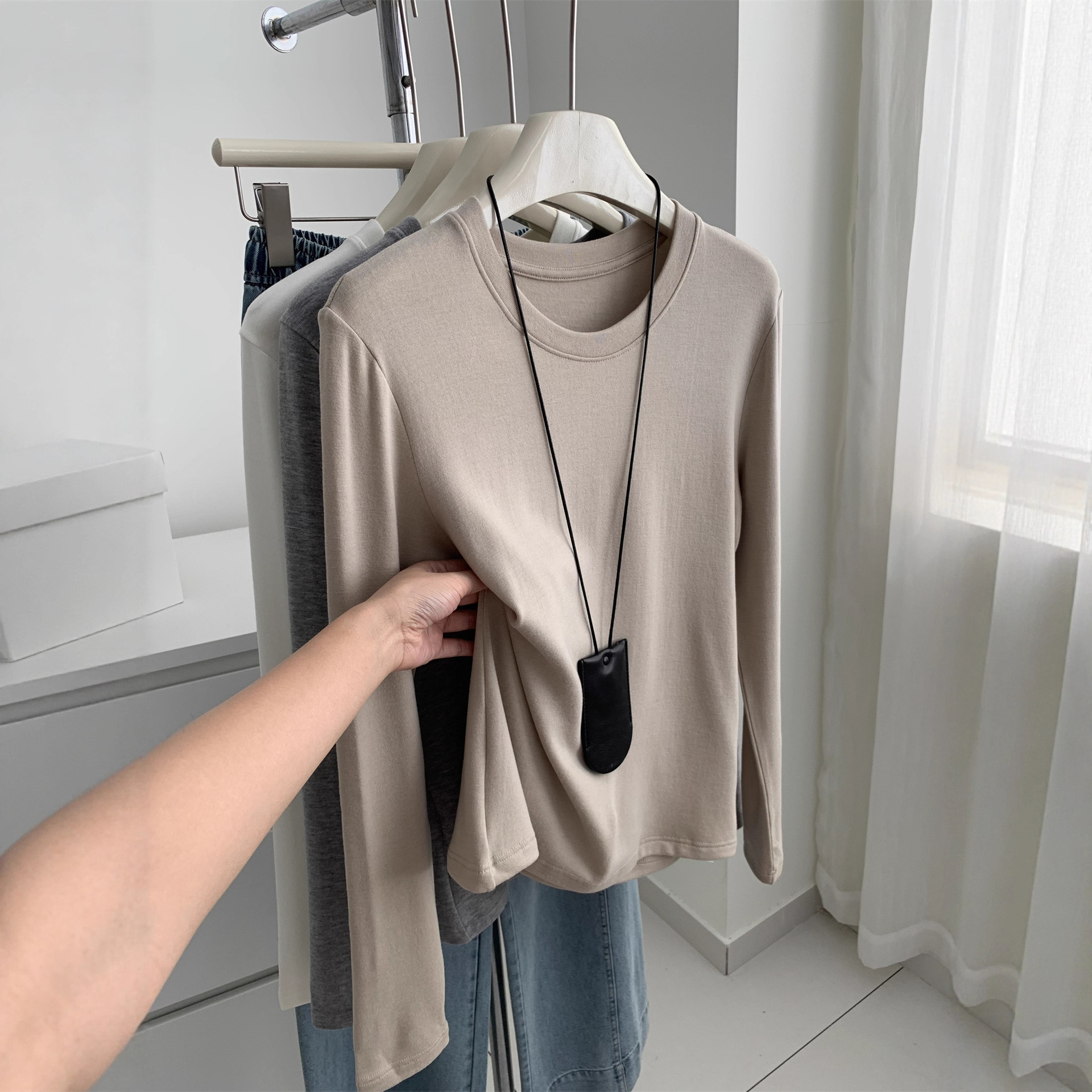 欧洲站秋冬加厚磨毛打底衫女软糯天丝羊毛长袖T恤圆领百搭软软tee