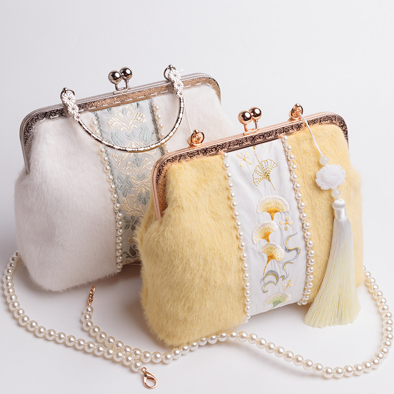 树里原创手工包汉服绣花手提包女 冬季新款毛绒小方包,箱包皮具/热销女包/男包,小方包,淘宝优惠券,粉丝福利购,淘宝优惠卷