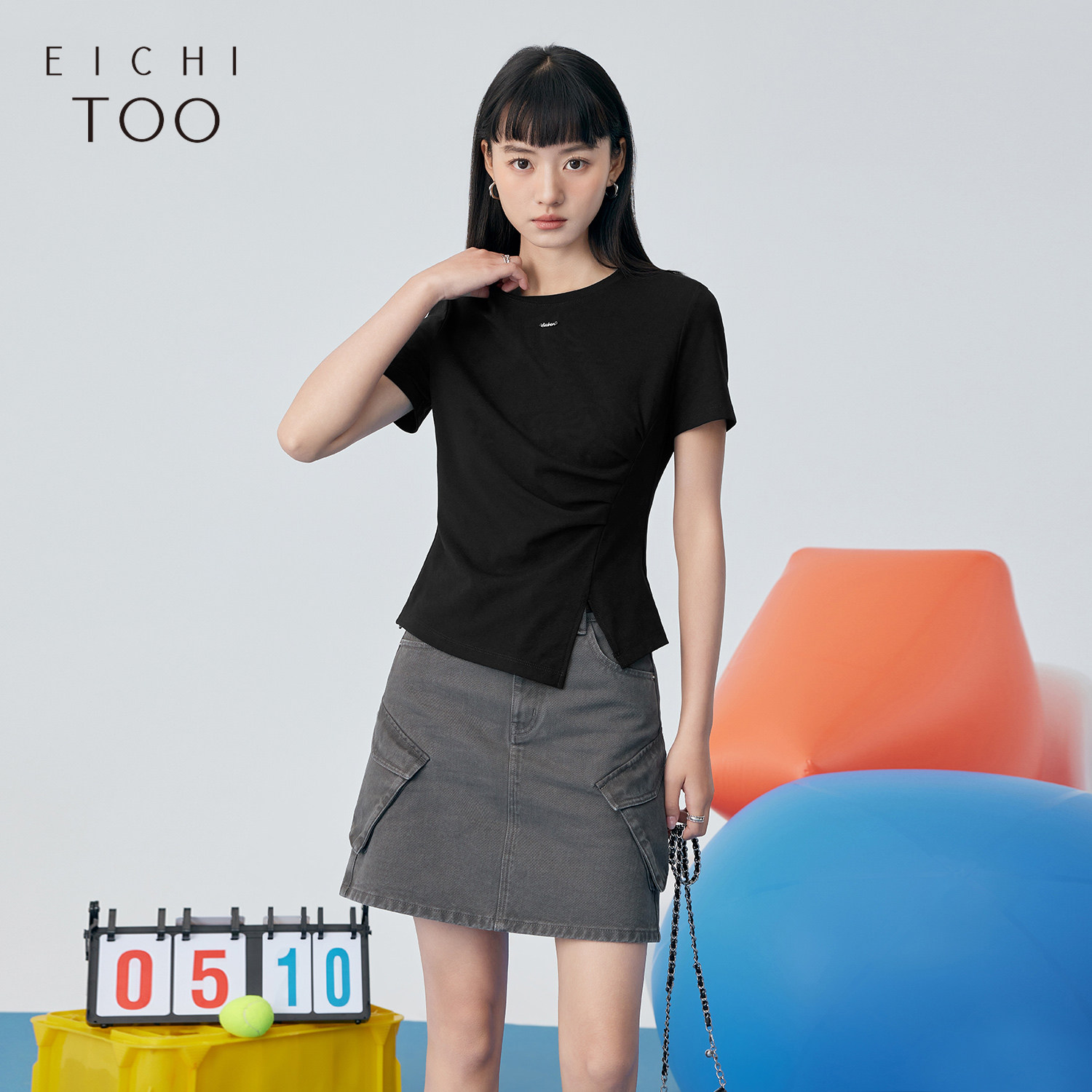 爱居兔夏季新款不规则设计感黑白纯色时尚短袖女T恤