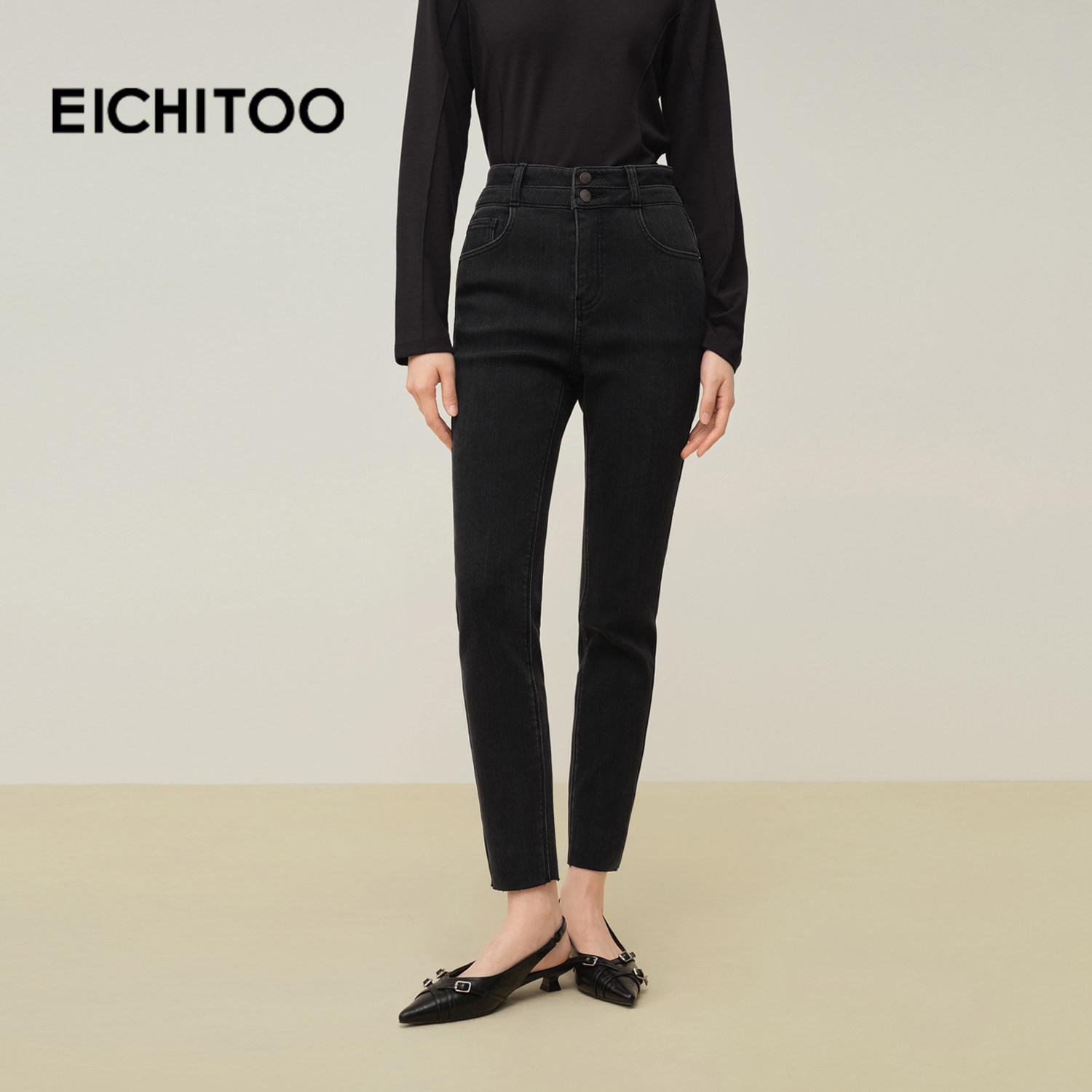 爱居兔加绒保暖高腰牛仔裤女2025年冬季新款休闲小脚裤黑色长裤