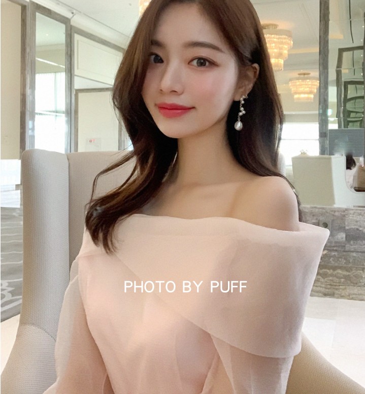 现货 春季新款韩国正品东大门名媛气质一字领露肩优雅雪纺衫上衣,女装/女士精品,蕾丝衫/雪纺衫,淘宝优惠券,粉丝福利购,淘宝优惠卷