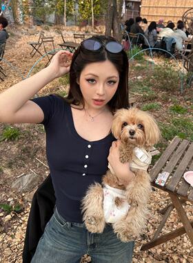可什么乐辣24ss夏季正肩显瘦藏蓝针织短袖