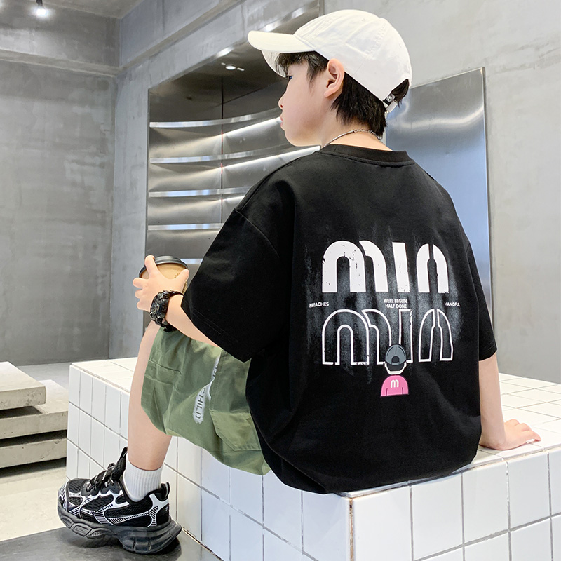 童装男孩夏季套装短袖T恤短裤2025新款儿童学生痞帅衣服洋气时髦t