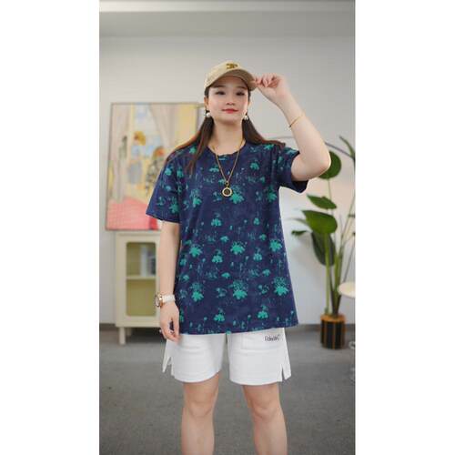 200斤胖mm宽松显瘦简约印花上衣