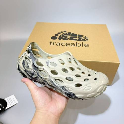 加拿大traceable新款毒液洞洞鞋男士防滑一脚蹬户外溯溪沙滩凉鞋