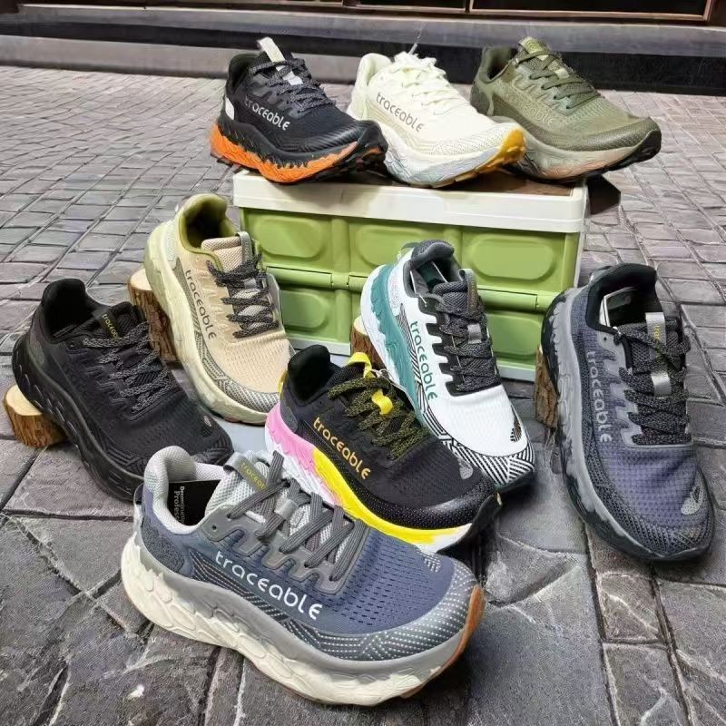 加拿大男女情侣款出口越野跑鞋