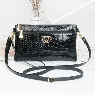 女士新款 包包中年妈妈斜挎包亮面休闲女手拿包手机包零钱包女小包