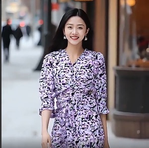 丽新折扣女装P飘25系列夏装自信独立时代女V领花色开叉收腰连衣裙