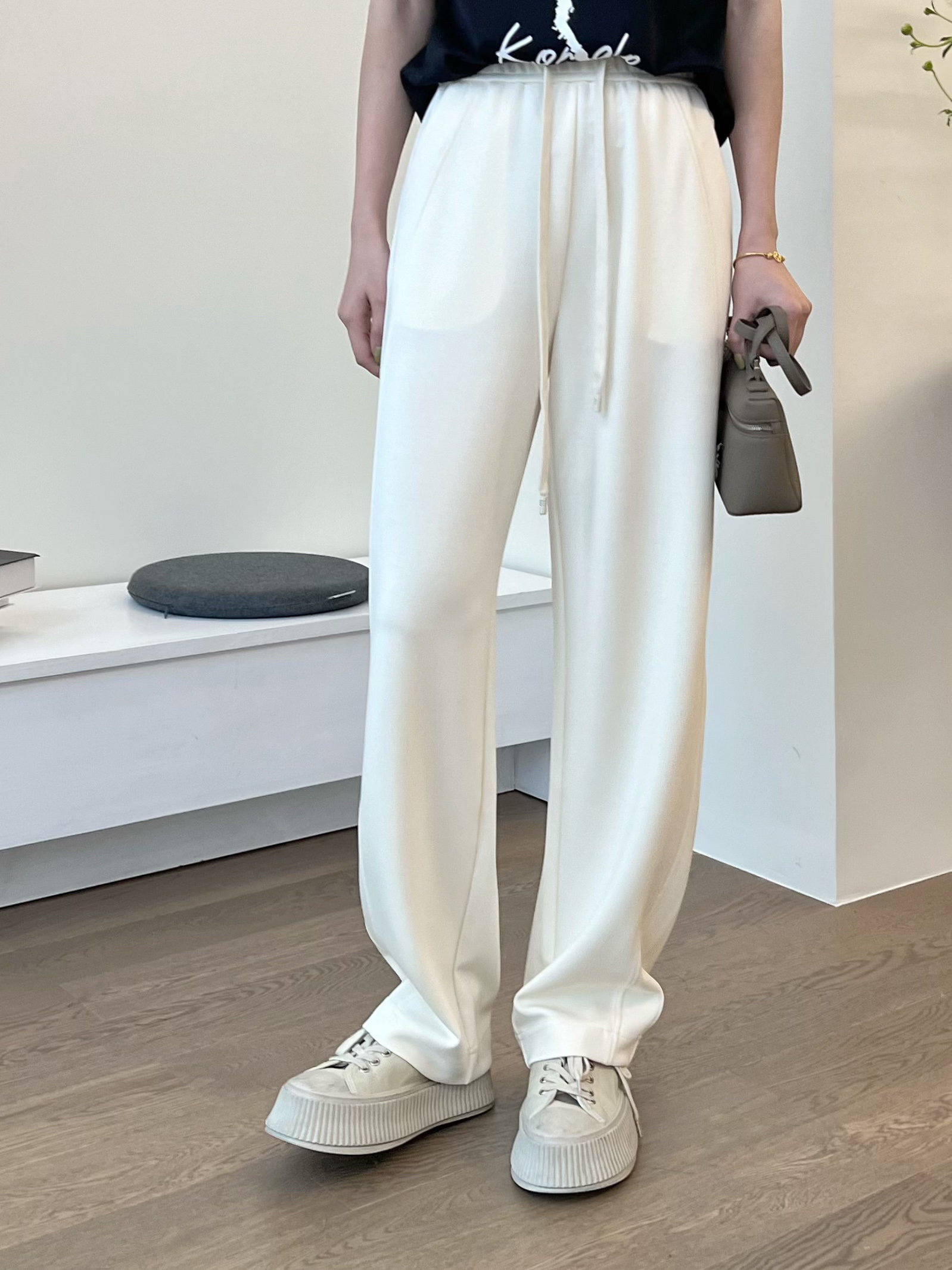 新款时尚百搭宽松直筒显瘦休闲裤