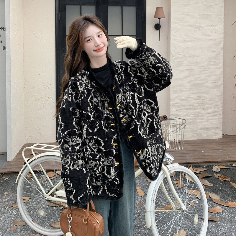 竞品 羽绒服图片