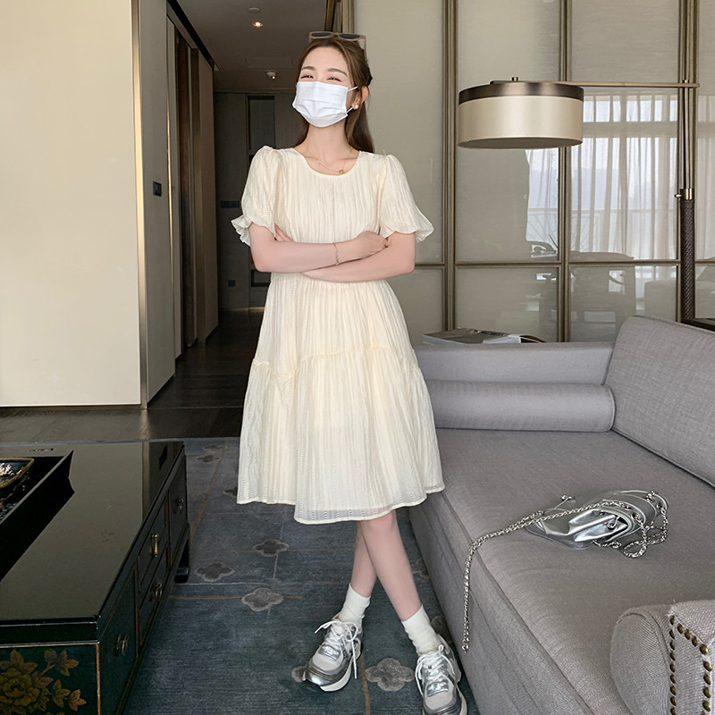 法式温柔风纯色连衣裙女夏季2025新款宽松初恋裙肌理感泡泡袖裙子,女装连衣裙,2C153