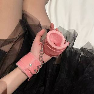 「拷问」道具手铐毛绒pu皮革手铐剧本杀游戏道具情侣手链