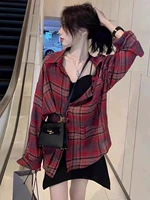 Красная решетка