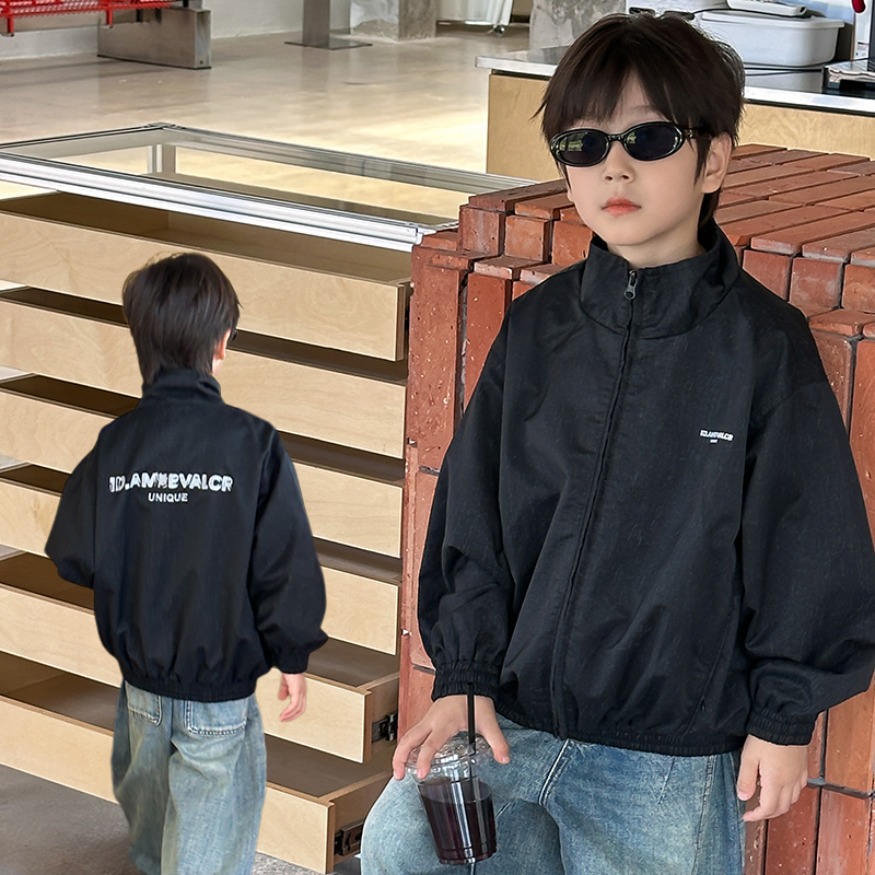 依依妈男童字母立领冲锋衣外套