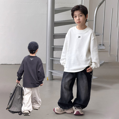 男童加绒纯色刺绣长袖t恤