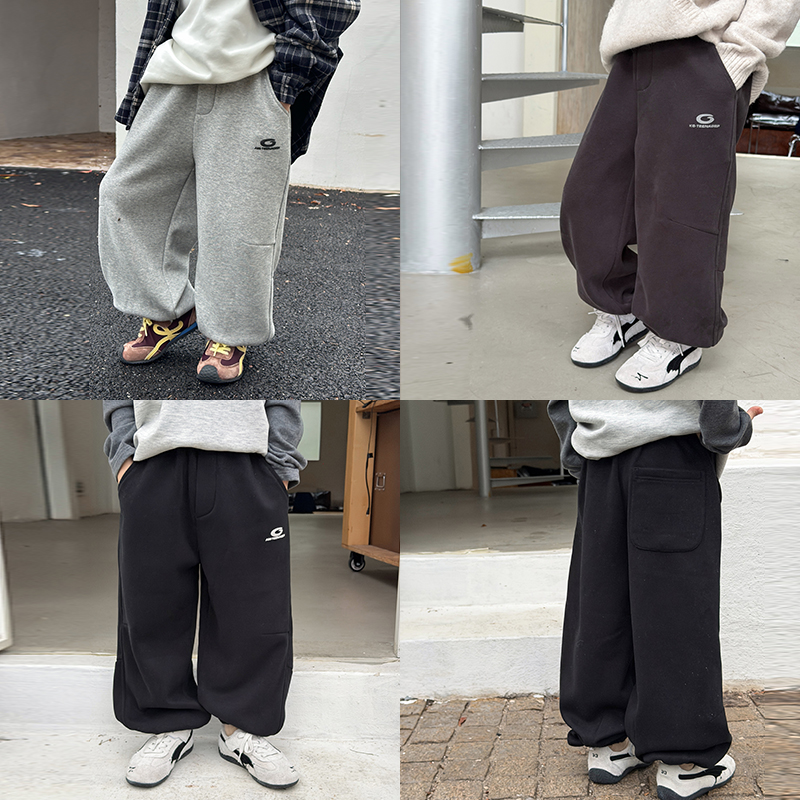 依依妈男童拼接加绒字母束脚卫裤