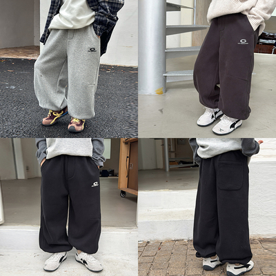 依依妈男童拼接加绒字母束脚卫裤