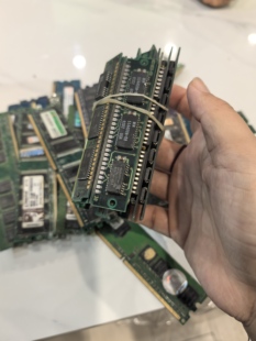 电脑内存条电子镀金废料黄金提炼实物图拍摄保真电脑芯片CPU