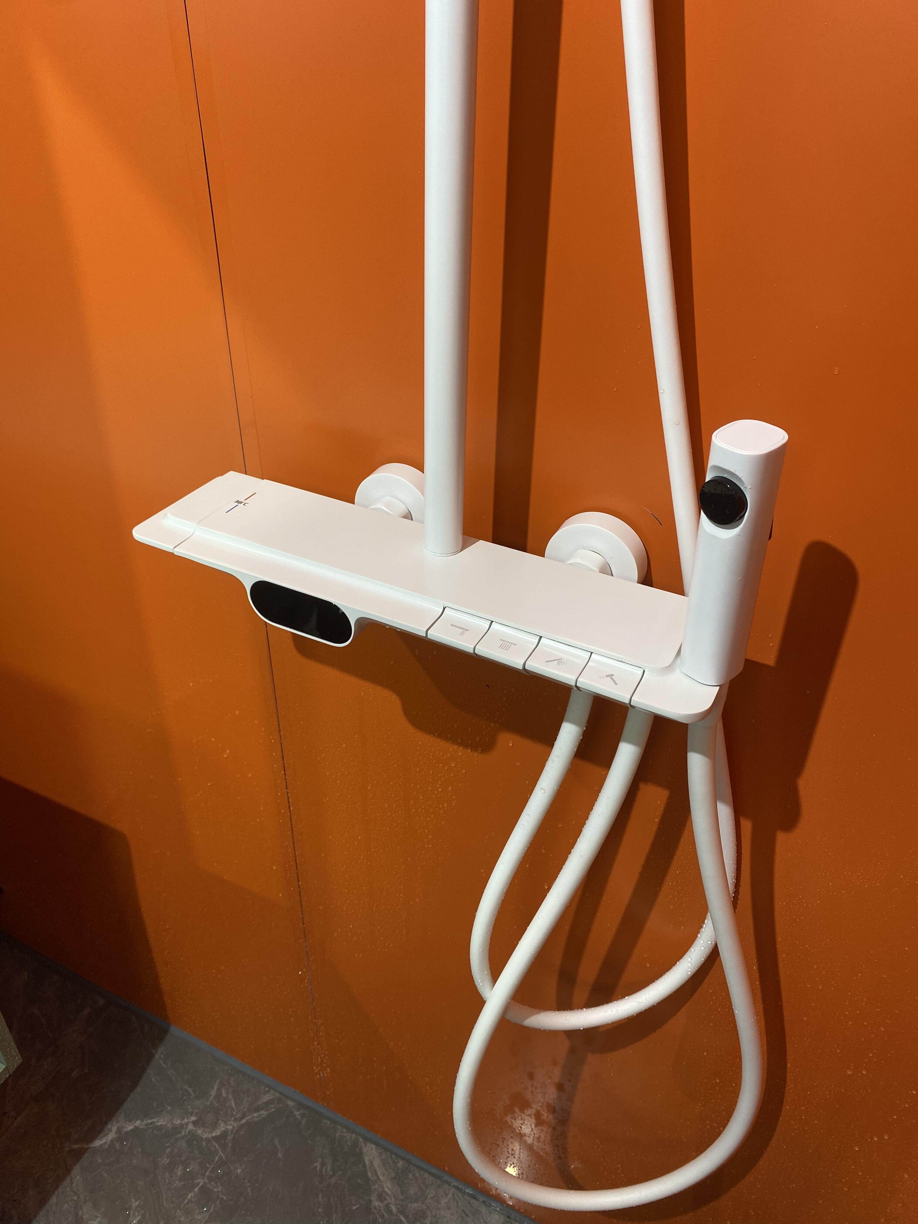 欧格优品日式家用白色花洒数显钢琴恒温瀑布淋浴镜雨套装浴室沐浴