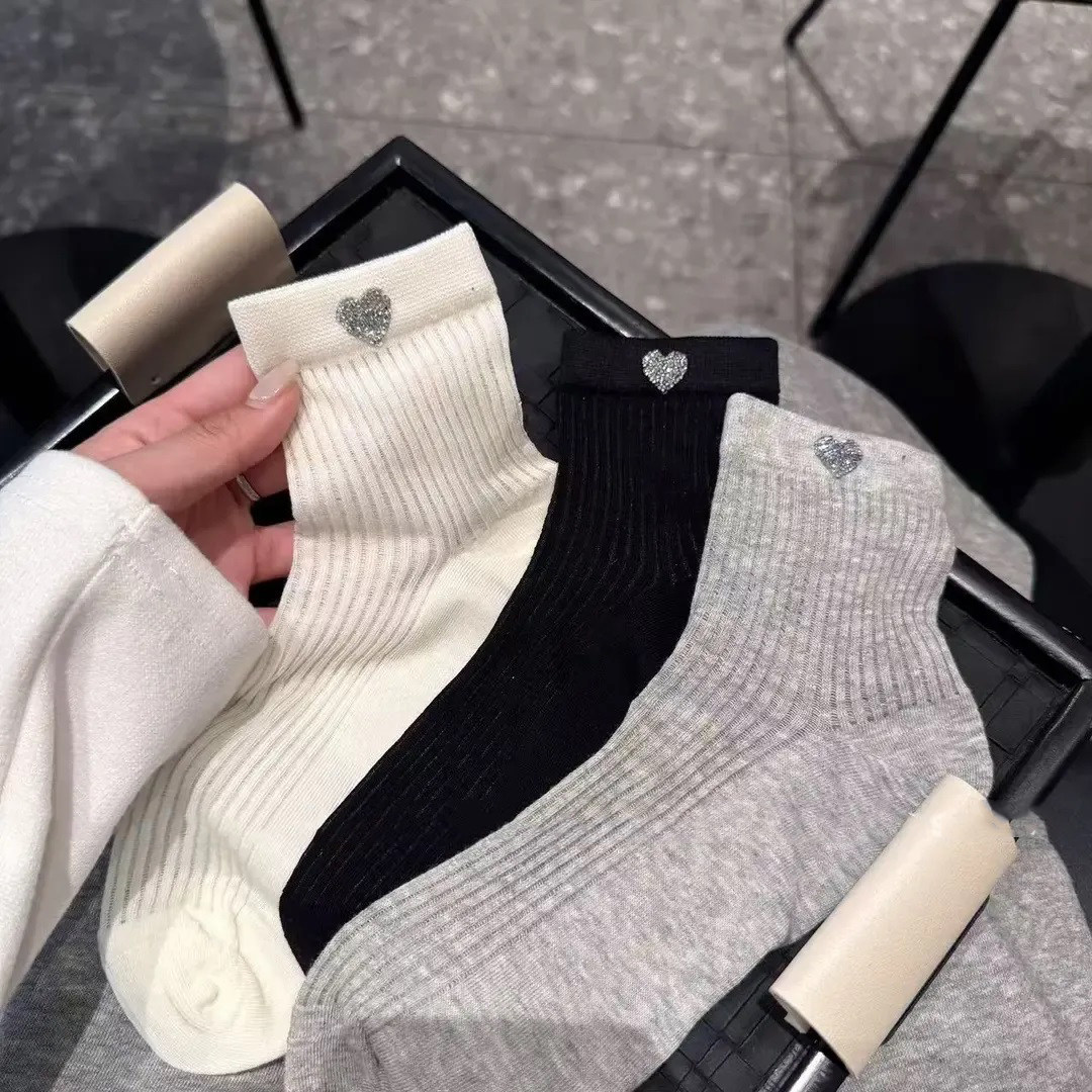 超好看的miu系袜子薄款纯棉烫钻爱心甜美ins小香风女短筒百搭洋气,女士内衣/男士内衣/家居服,短袜,淘宝优惠券,粉丝福利购,淘宝优惠卷