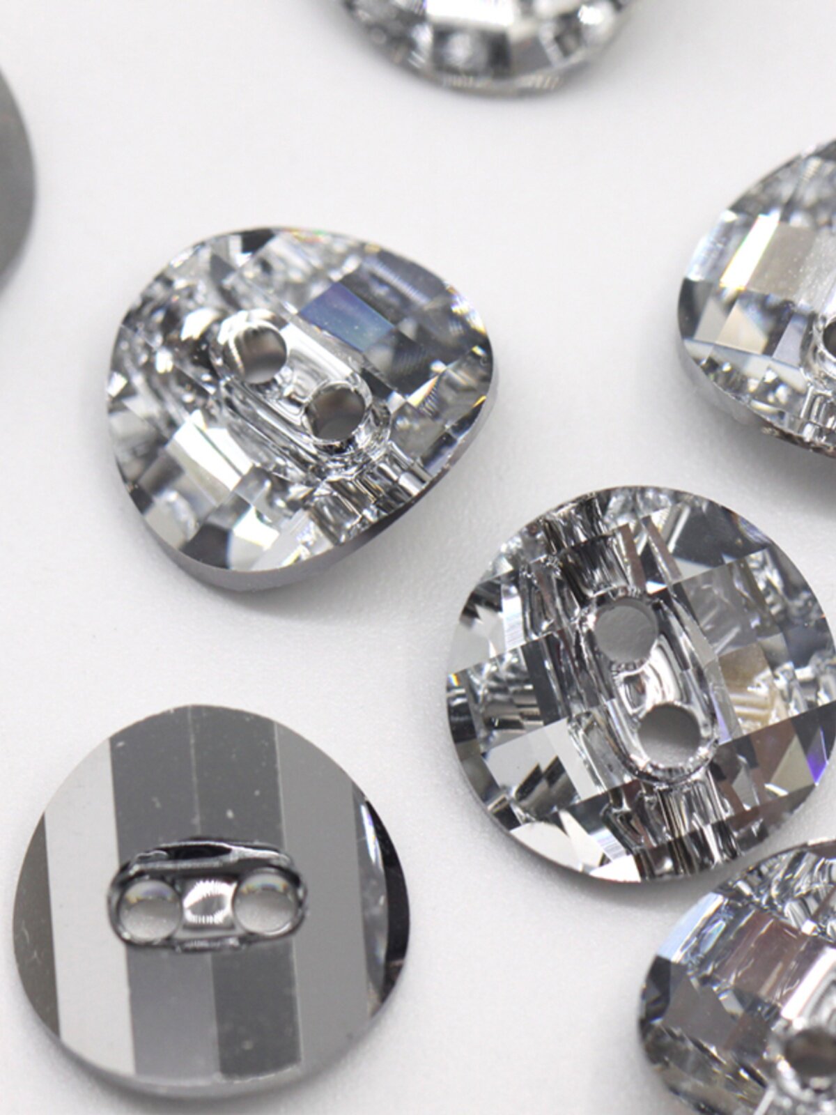 스와로브스키 크리스탈 3016 라운드 더블 홀 버튼 코트 코트 재킷 드레스 슈트 액세서리 퀼팅 스톤