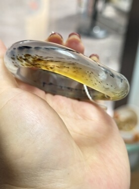 56扭扭豹纹草花玛瑙手镯