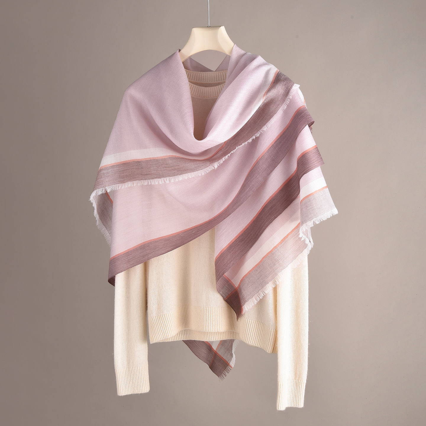 粉色羊毛围巾丝巾女2025新款秋冬高级感羊绒披肩高端今年流行爆款