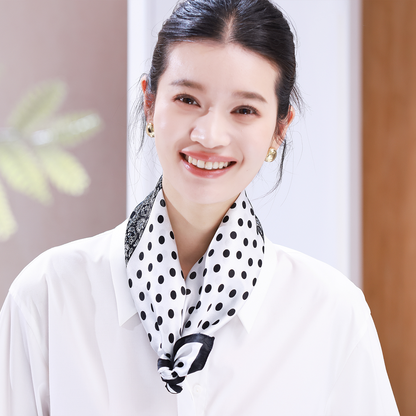 真丝丝巾小长条女2025新款秋冬薄款窄围巾纱巾系脖波点早秋高级感