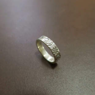 arrows职人手工雕刻笑脸哭脸嵌金戒指情侣 native原first