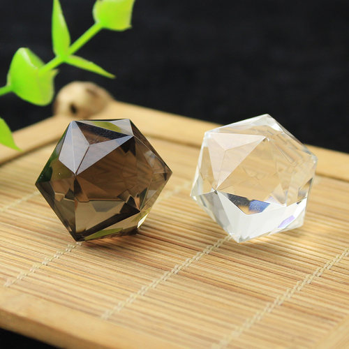 如鸿多面体小球水晶石摆件