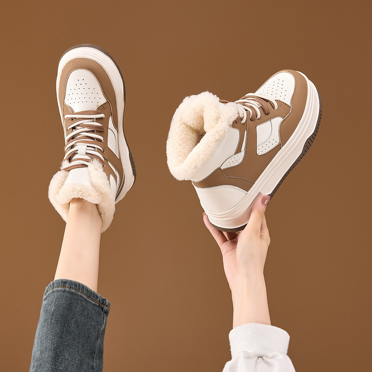 哈森高帮鞋女加绒保暖厚底板鞋