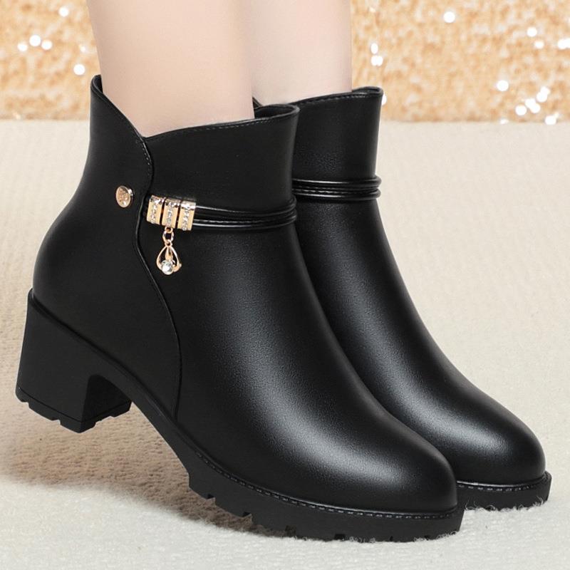 欧洲站软皮软底妈妈鞋冬款加绒冬季皮鞋2024新款短靴粗跟棉鞋中老