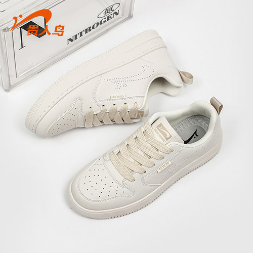 小白鞋贵人鸟防滑耐磨