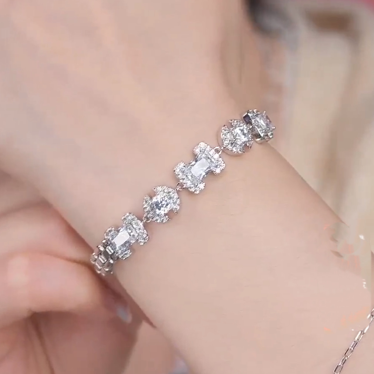 旭平复古中古风ins气质冷淡风密镶人造石易搭古巴链手表扣手链,饰品/流行首饰/时尚饰品新,手链,淘宝优惠券,粉丝福利购,淘宝优惠卷