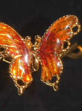 旭平【烟雨梦蝶】珐琅彩渐变蝴蝶戒指麻花复古宫廷风仿黄金色指环