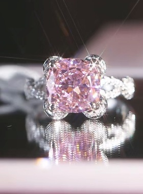 艳艳重工冰糖粉色戒指时尚轻奢高级感食指戒精致指环礼物盒造型