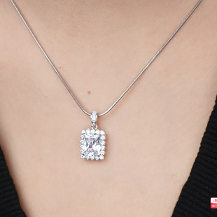 旭平几何方块冰糖造型易搭时尚项链闪烁合金方块单吊坠