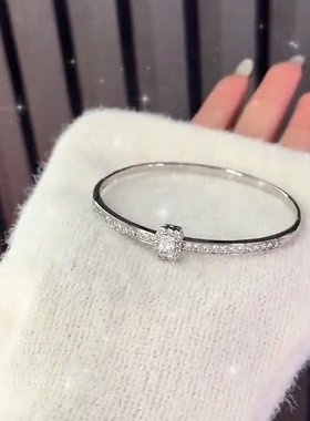 旭平方糖冰糖满天星方块手镯女时尚轻奢气质小众设计高级感手环