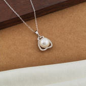 艳艳合金仿珍珠吊坠项链