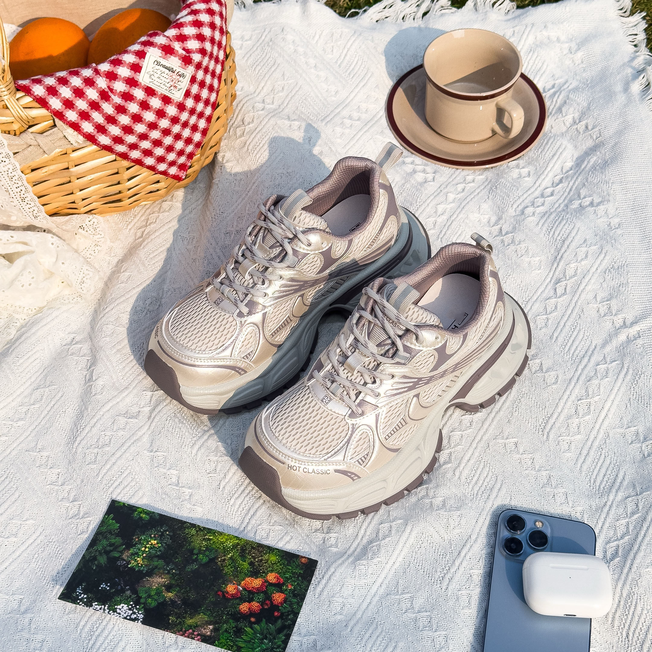 厚底圆头系带轻便女老爹鞋