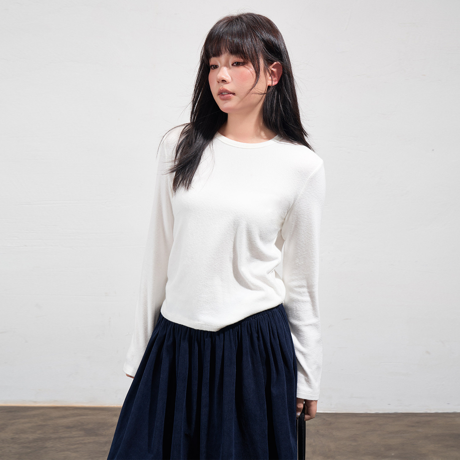 蕾蕾【保暖对策】后背明线圆领修身正肩打底长袖上衣