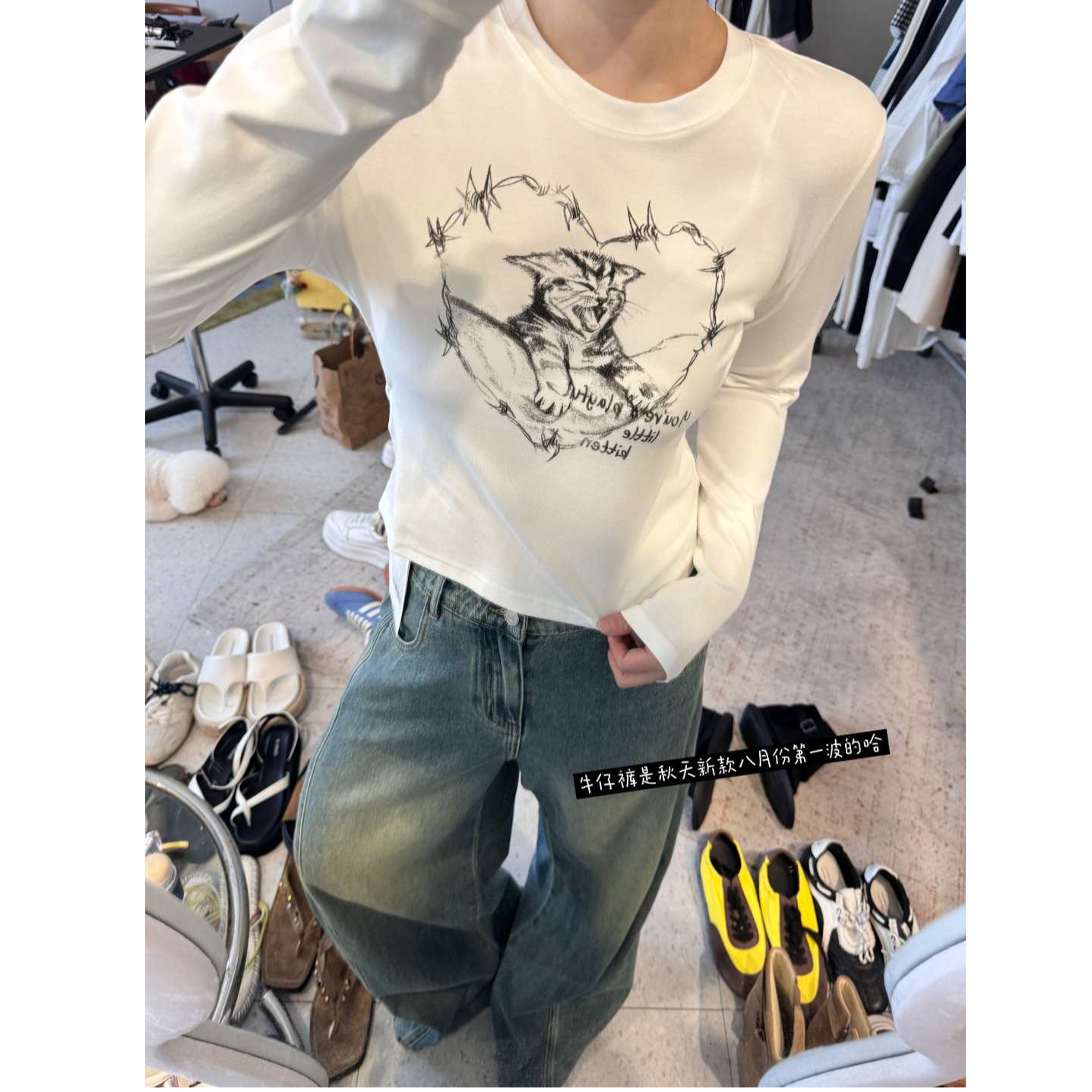 蕾蕾【小猫咪！】胸前小猫印花圆领长袖短款辣妹风上衣T恤