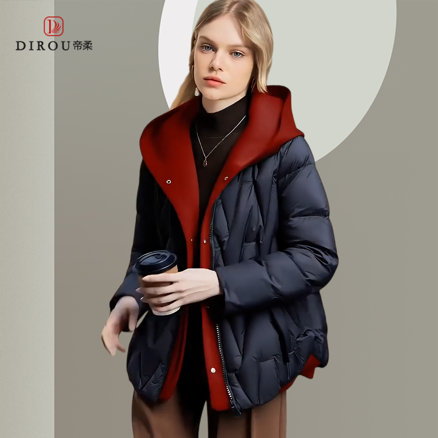 时尚宽松连帽撞色设计羽绒服